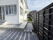 Case e ville in vendita di 160 m² in Via Industrie, 44