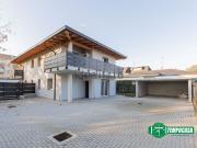 Case e ville in vendita di 160 m² in Via Luigi Cadorna, 47