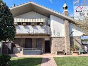 Case e ville in vendita di 160 m² in Via Piave, 22