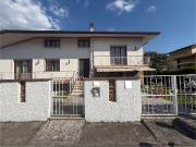 Case e ville in vendita di 160 m² in Via Traversagna