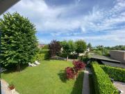 Case e ville in vendita di 162 m² in Via Ugo Vallenari