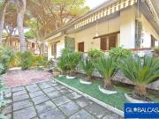 Case e ville in vendita di 164 m² in Via del Giglio, 16