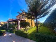 Case e ville in vendita di 165 m² in Strada Sperone...