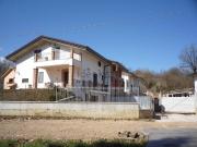 Case e ville in vendita di 165 m² in Via Marano, 2