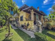 Case e ville in vendita di 165 m² in Via Torcegno