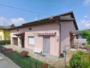 Case e ville in vendita di 166 m² in Via Ugo Foscolo, 59