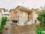 Case e ville in vendita di 170 m² in Via del Merlo