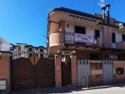 Case e ville in vendita di 170 m² in Via Domenico...