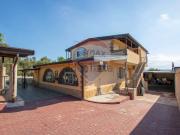 Case e ville in vendita di 170 m² in Via Luigi...