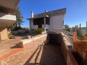 Case e ville in vendita di 170 m² in Via Monte San...