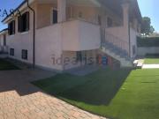 Case e ville in vendita di 170 m² in Via Nureci