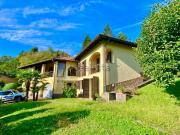 Case e ville in vendita di 170 m² in Via Ponte Tresa