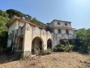 Case e ville in vendita di 170 m² in Via Principe Umberto