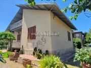 Case e ville in vendita di 171 m² in Via Perugia, 5