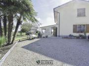 Case e ville in vendita di 174 m² in Via Nonantolana