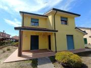 Case e ville in vendita di 175 m² in Via Don Mario Cisotto