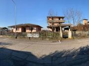 Case e ville in vendita di 175 m² in Via Grazia Deledda, 1