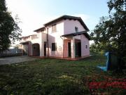 Case e ville in vendita di 175 m² in Via Lombarda...