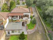 Case e ville in vendita di 176 m² in Via delle Orchidee, 22