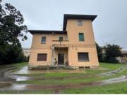 Case e ville in vendita di 176 m² in Via XXV Aprile, 58