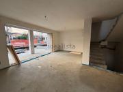 Case e ville in vendita di 178 m² in Via Adige, 25