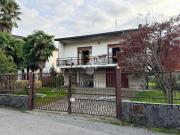 Case e ville in vendita di 178 m² in Via Giacomo...