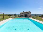 Case e ville in vendita di 1800 m²