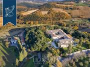 Case e ville in vendita di 1800 m²