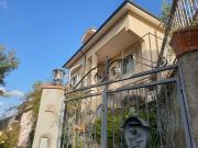 Case e ville in vendita di 180 m²