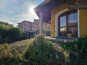 Case e ville in vendita di 180 m² in Via Baronia