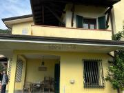 Case e ville in vendita di 180 m² in Via Catro