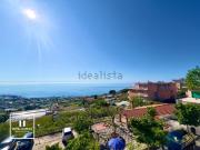 Case e ville in vendita di 180 m² in Via Costa, 145