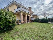 Villetta bifamiliare in vendita di 180 m² in Via di Muro...