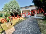 Case e ville in vendita di 180 m² in Via F. Filzi, 66