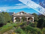 Case e ville in vendita di 180 m² in Via Famolasco, 14