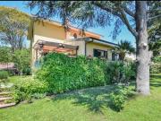 Case e ville in vendita di 180 m² in Via Fratelli Rosselli