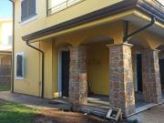 Case e ville in vendita di 180 m² in Via G. Puccini