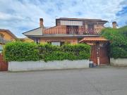 Case e ville in vendita di 180 m² in Via Grammichele