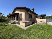 Case e ville in vendita di 180 m² in Via Lavarone