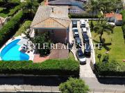 Case e ville in vendita di 180 m² in Via Mar Tirreno