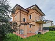 Case e ville in vendita di 180 m² in Via Martiri di San...