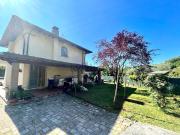 Case e ville in vendita di 180 m² in Via Pernice