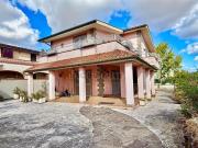 Case e ville in vendita di 180 m² in Via Portigliola