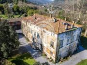 Case e ville in vendita di 1830 m²