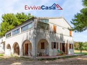 Case e ville in vendita di 185 m² in Contrada Acquabona, 999