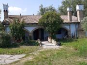 Case e ville in vendita di 190 m² in Via Campania, 14