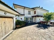 Case e ville in vendita di 190 m² in Via della Loggia