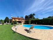 Case e ville in vendita di 190 m² in Via Firenze