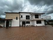 Case e ville in vendita di 190 m² in Via Marini