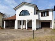 Case e ville in vendita di 190 m² in Via Vignale, 116